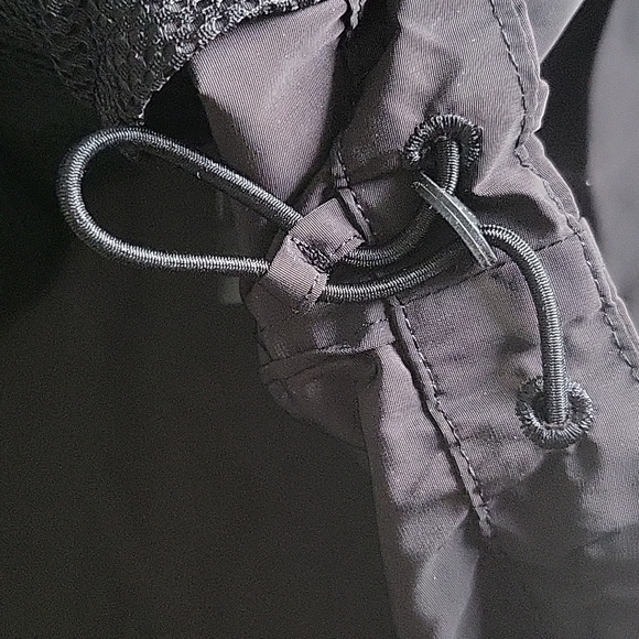 Oversized Hooded Light Jacket - Picture 6 of 7